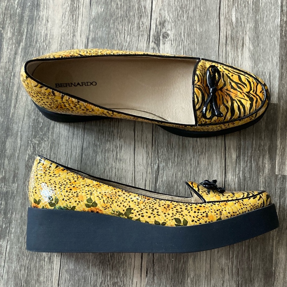 Bernardo tiger stripe slip on platform shoes. Size 8.5 M
